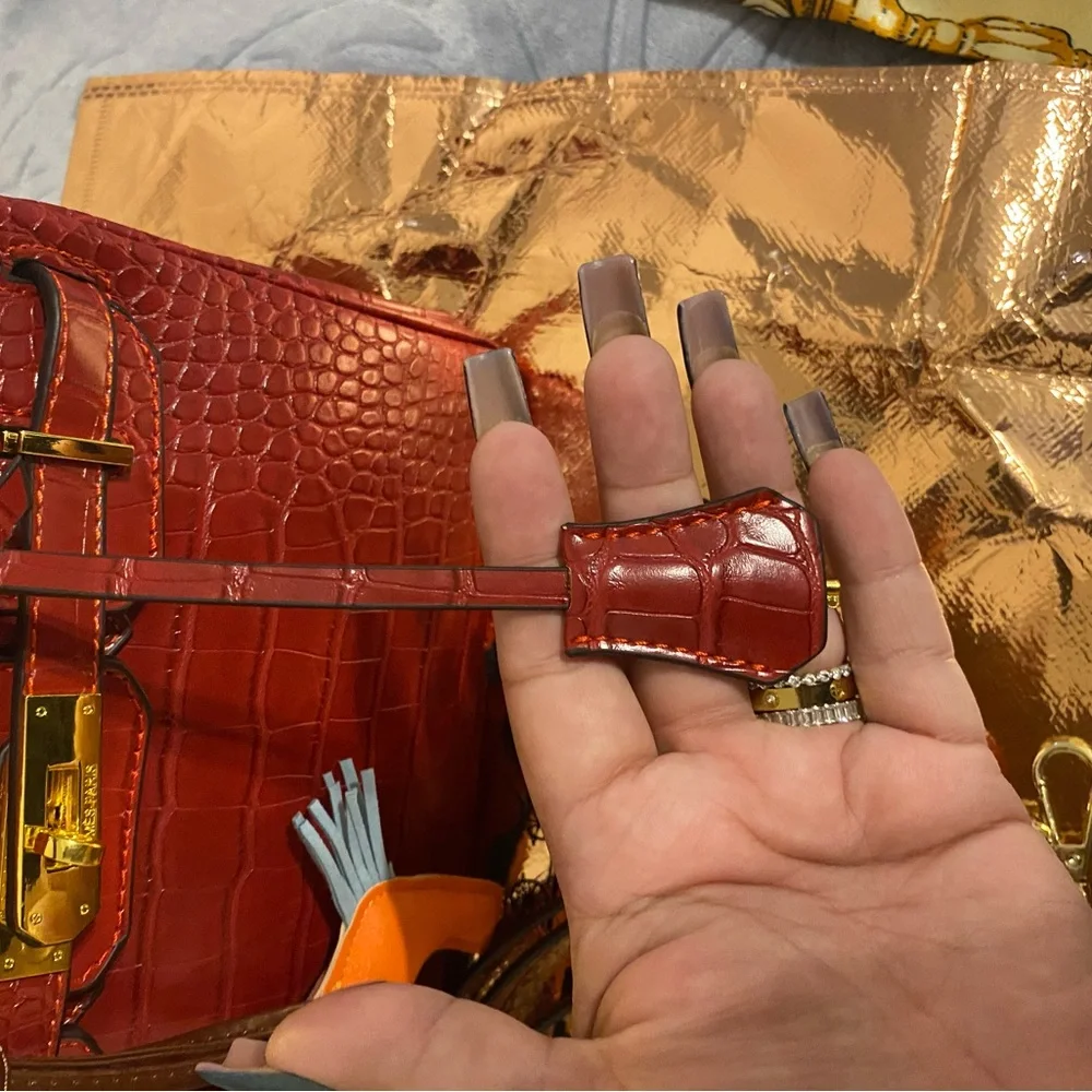 Fashion Chic Red Wine Crocodile Leather Birkin 20 Handbag - Picture 13 of 15